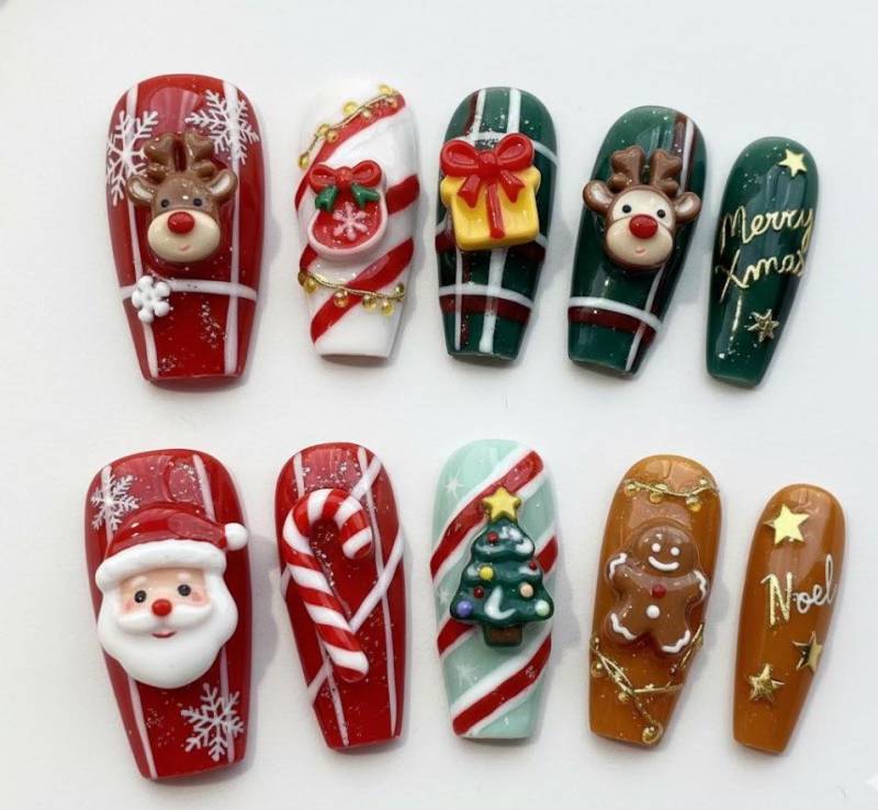Cute 3D Christmas Press On Nails Set Santa Reindeer Candy Cane Gift Box Gingerbread Plaid Xmas Tree Fake Nail von Etsy - OneDayInMayShop