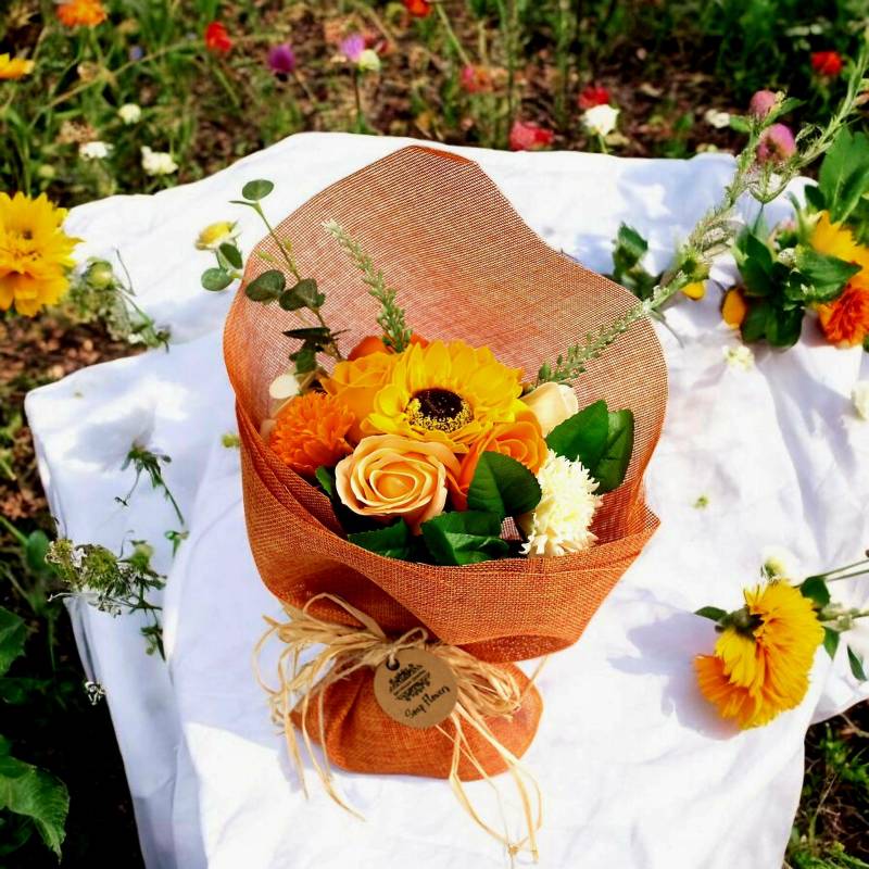 Strauß Stehender Seifenblumen - Orange von Etsy - PELKASHOP