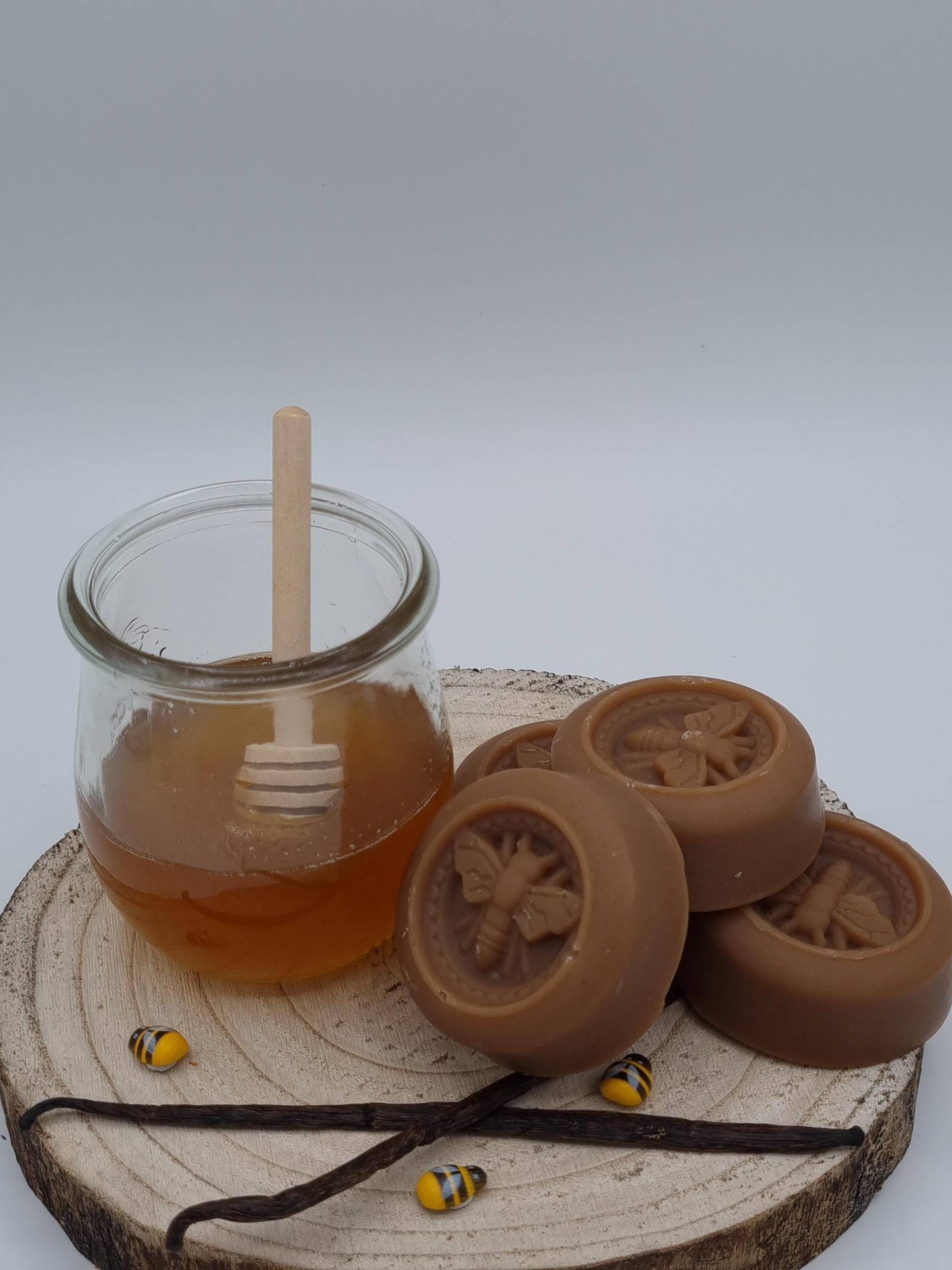Vanille Honigseife - Aus Eigener Imkerei Mild Und Rein Mit Olivenöl 40 Gramm Vanille Honigseife - Aus Eigener Imkerei Mild Und Rein Mit Olivenöl 40 Gramm von Etsy - PSHAPPYNESS