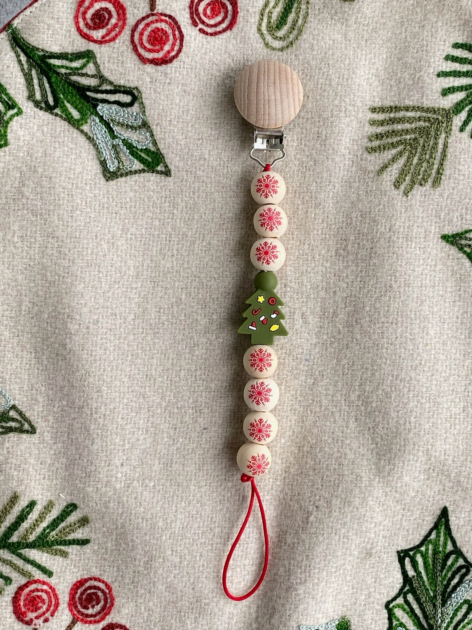 Weihnachtsbaum Silikon Schnuller Clip|Weihnachts Dummy Schneeflocke Halter| Weihnachts Schnullerhalter|Silikon Clip Weihnachtsbaum Silikon Schnuller Clip|Weihnachts Dummy Schneeflocke Halter| Weihnachts Schnullerhalter|Silikon Clip von Etsy - PacificPacifiers