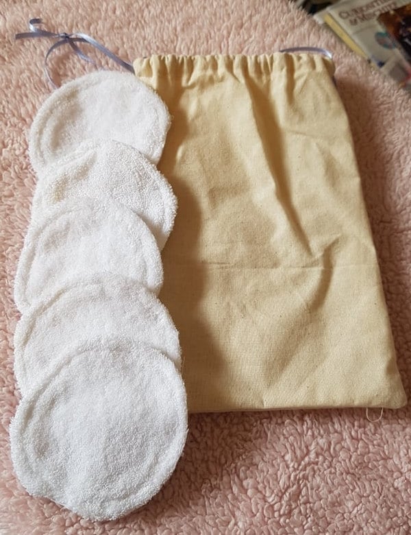 Wiederverwendbare Baumwoll-Gesichtspads Mit Aufbewahrungstasche Hand Made Wird Nicht Nach Deutschland Versendet von Etsy - PaintedRavenTextiles