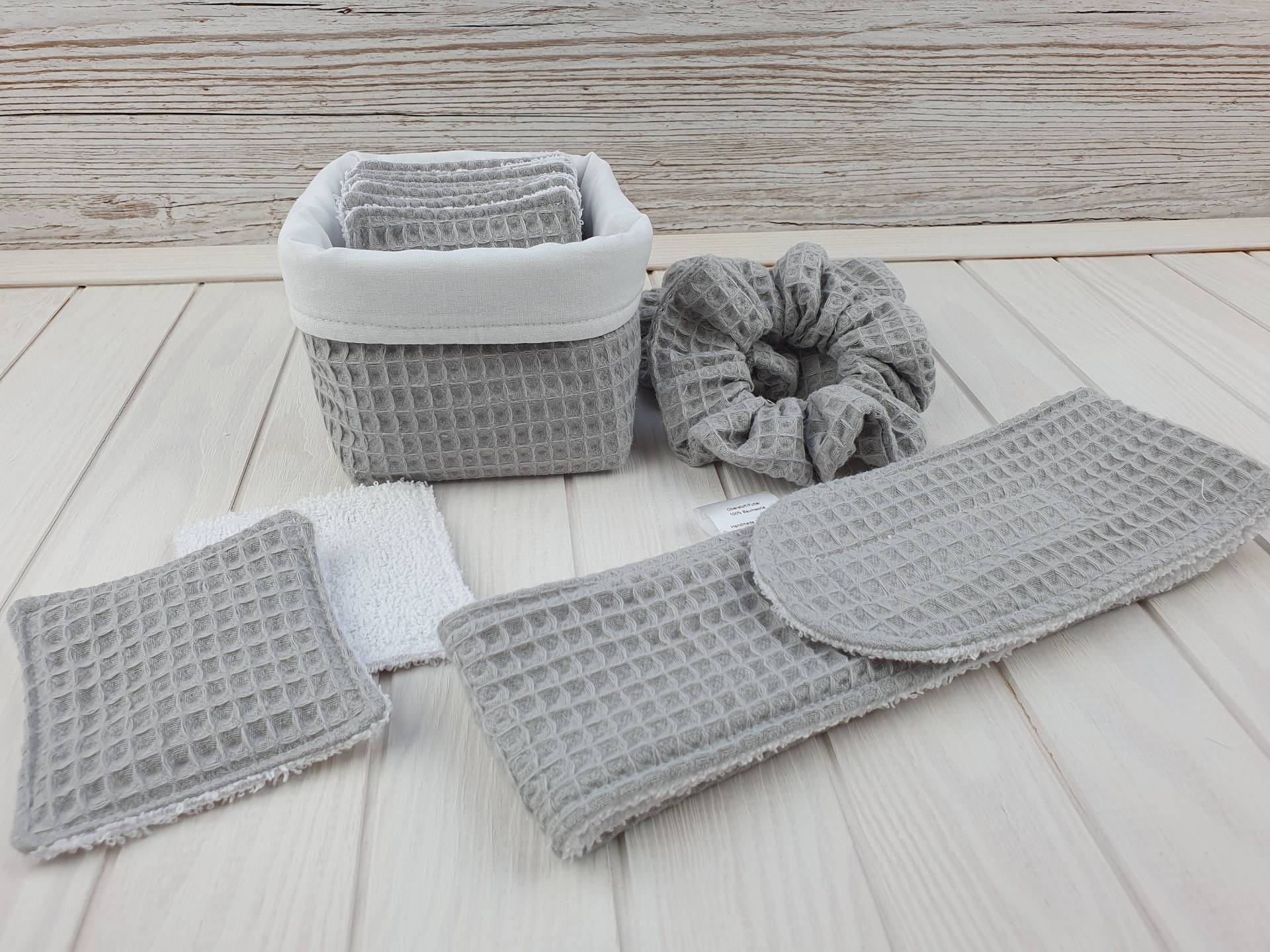 Kosmetikpads Utensilo Srunchies Kosmetikstirnband Set Hellgrau Kosmetikpads Utensilo Srunchies Kosmetikstirnband Set Hellgrau von Etsy - PantufaDE