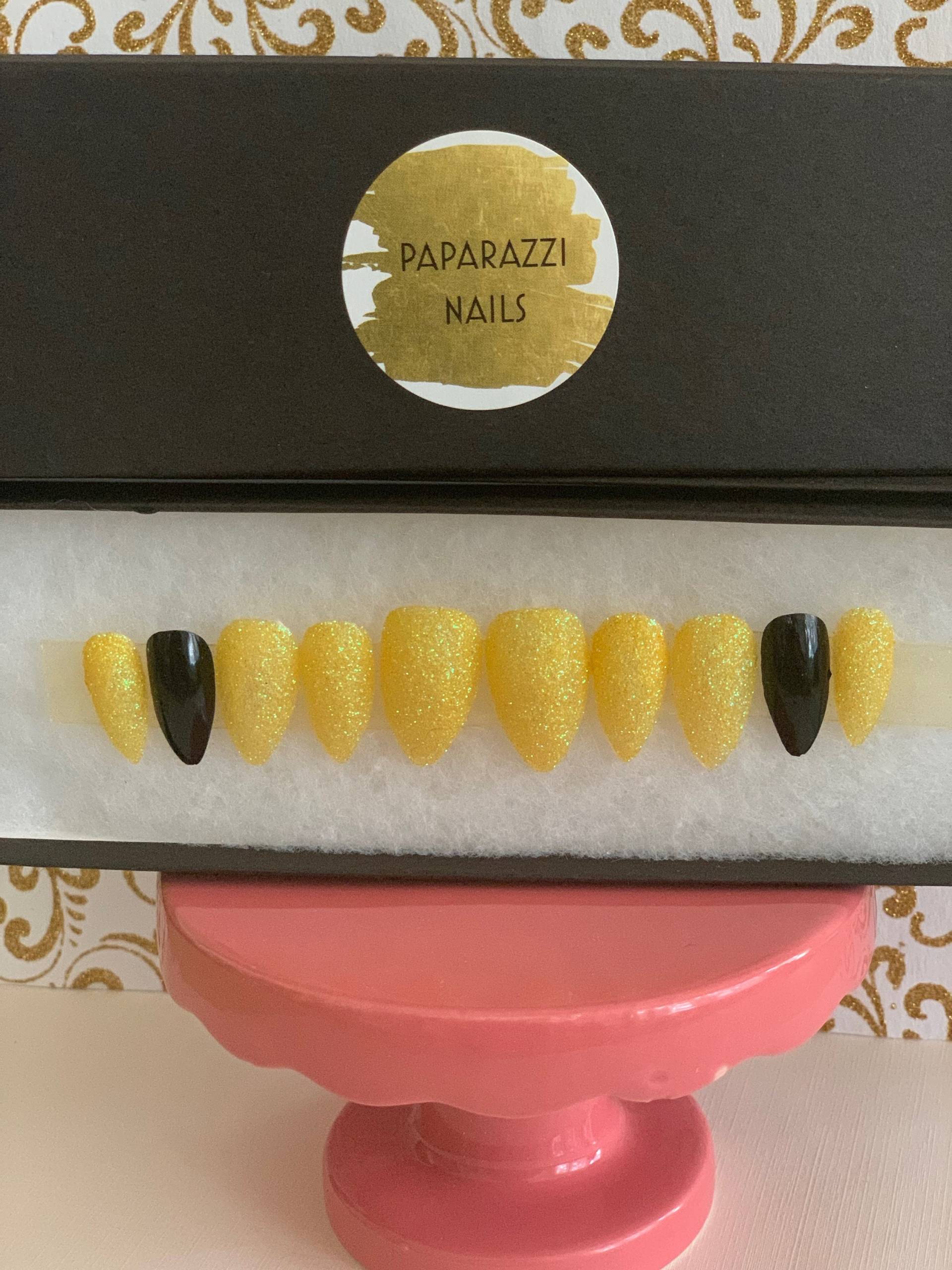 Bumble Glitter Drücken Sie Auf Die Nägel Handgemaltes Glamour-Set Bumble Glitter Drücken Sie Auf Die Nägel Handgemaltes Glamour-Set von Etsy - Paparazzinails