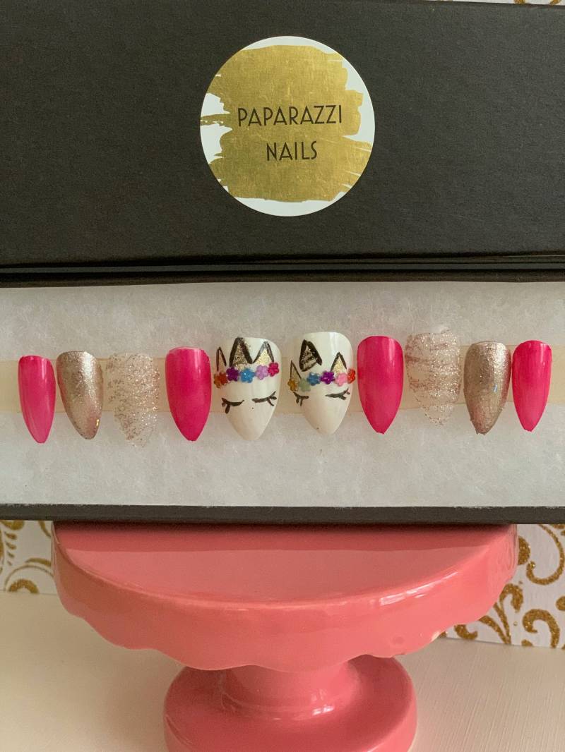 Einhorn Traum Drücken Sie Auf Die Nägel | Handgemaltes Glamour Set Einhorn Traum Drücken Sie Auf Die Nägel | Handgemaltes Glamour Set von Etsy - Paparazzinails