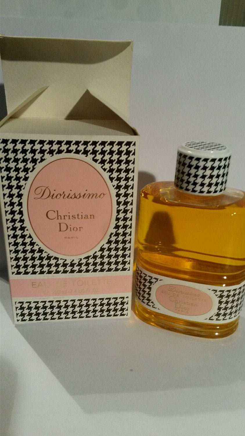 Christian Dior Vintage Parfüm "Diorissimo Eau De Toilette 220Ml - 7, 4 Us Fl Oz" in Box. Neue Alte Und Erste Formulierung Christian Dior Vintage Parfüm "Diorissimo Eau De Toilette 220Ml - 7, 4 Us Fl Oz" in Box. Neue Alte Und Erste Formulierung von Etsy - ParfumVintageFR