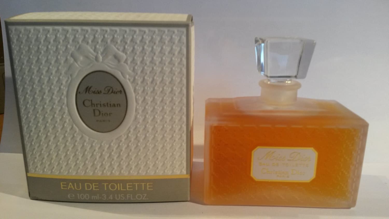 Christian Dior Vintage Parfüm "Miss Eau De Toilette 100Ml" Neu in Der Box. Alte Rezeptur Christian Dior Vintage Parfüm "Miss Eau De Toilette 100Ml" Neu in Der Box. Alte Rezeptur von Etsy - ParfumVintageFR