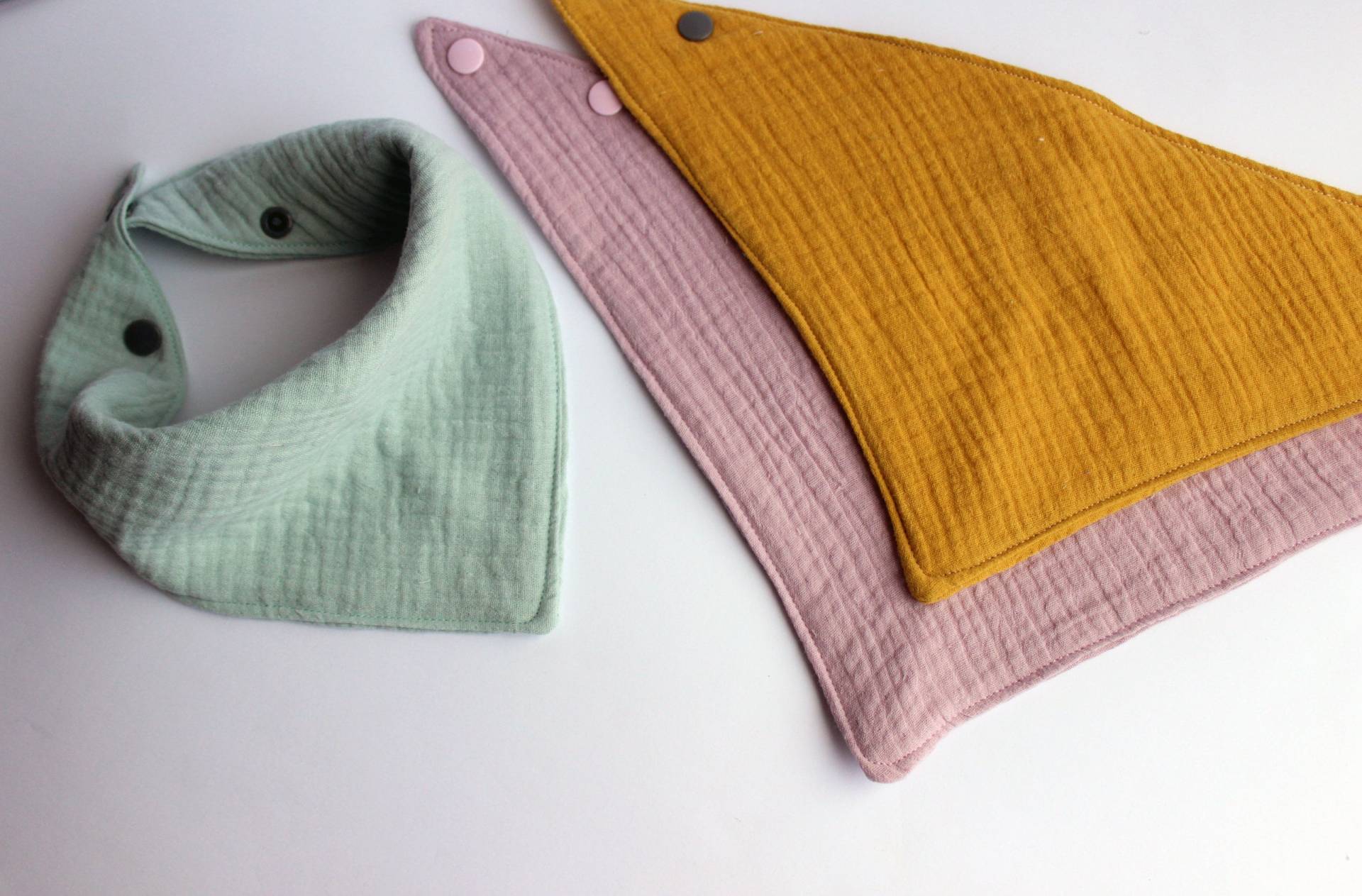 Baby Halstuch, Lätzchen Set, Musselin Lätzchen, Beißring, Leckerli Mädchen Beißring von Etsy - PastelBabyStudio