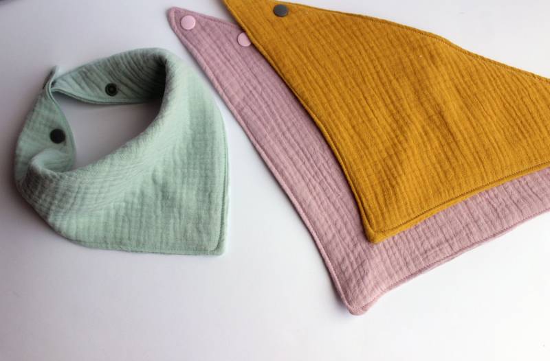 Baby Halstuch, Lätzchen Set, Musselin Lätzchen, Beißring, Leckerli Mädchen Beißring von Etsy - PastelBabyStudio
