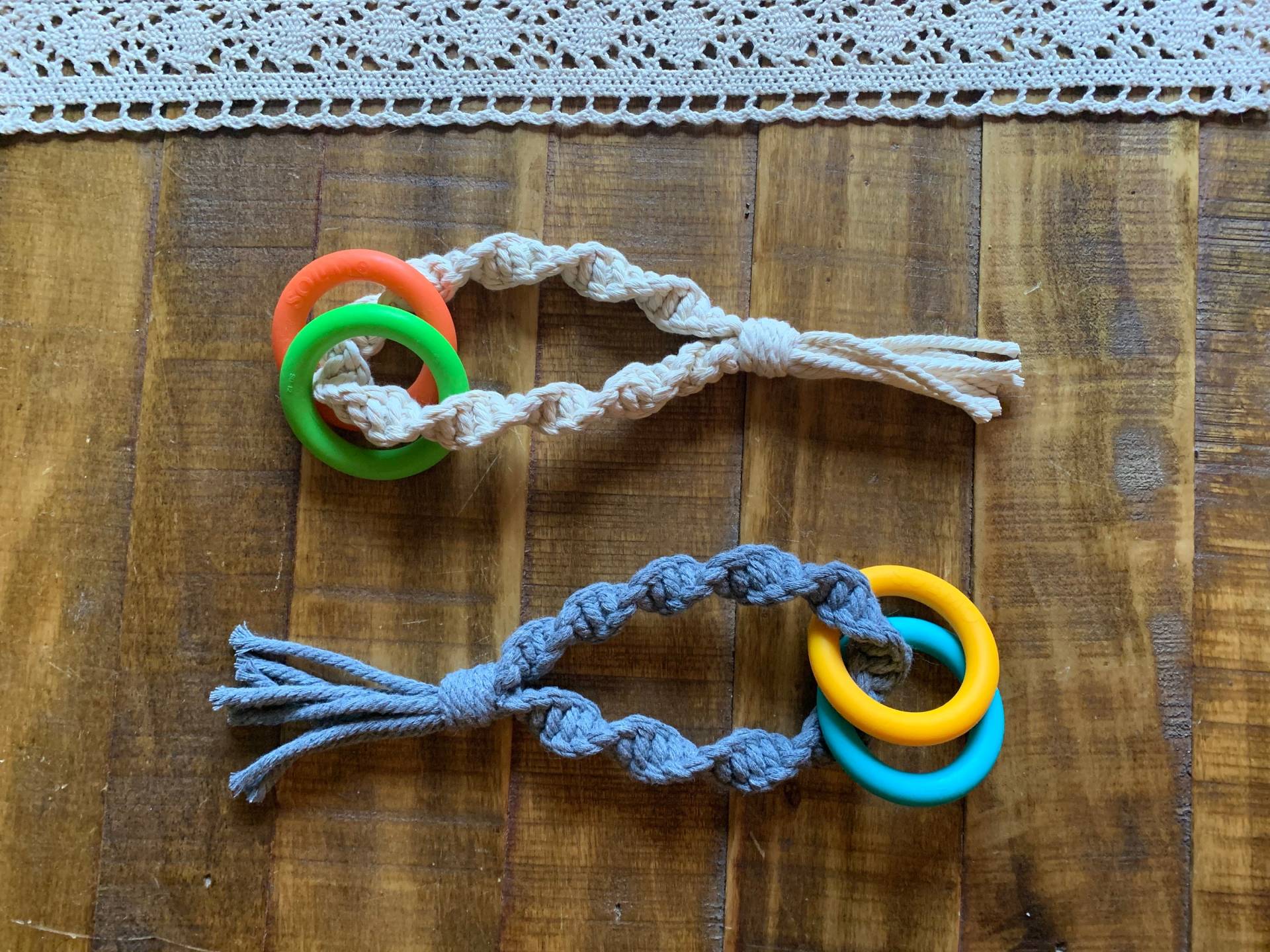 Makramee Baby Rassel | Beißring Bpa Frei - Silikonringe Handgemachte 100% Baumwollkordel Makramee Baby Rassel | Beißring Bpa Frei - Silikonringe Handgemachte 100% Baumwollkordel von Etsy - PatchworkSD
