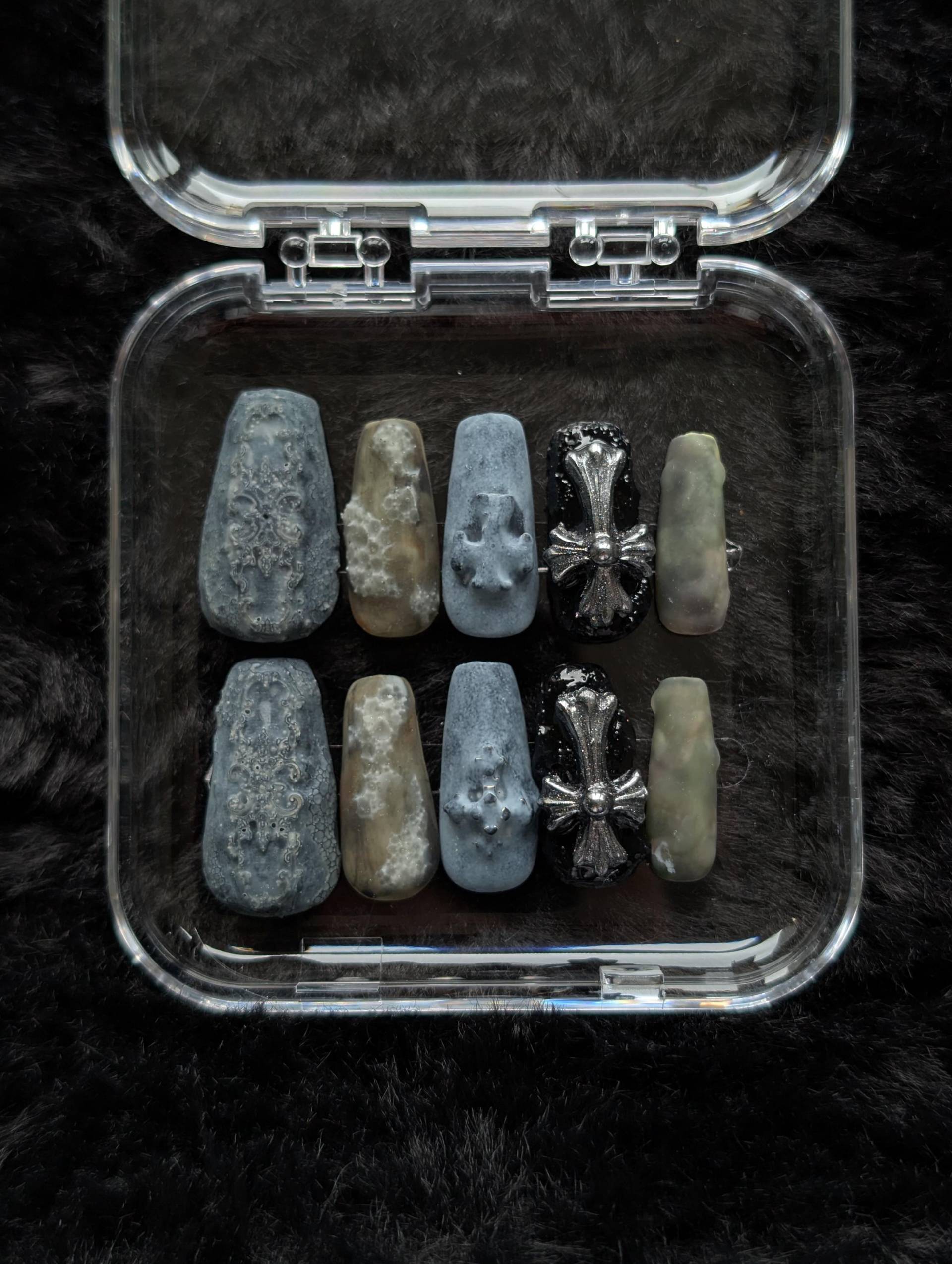 Handmade Mat Grunge Raw Press On Nails - Long Square Gel Silver Cross Goth Reusable Handmade Mat Grunge Raw Press On Nails - Long Square Gel Silver Cross Goth Reusable von Etsy - PatheticNailsShop