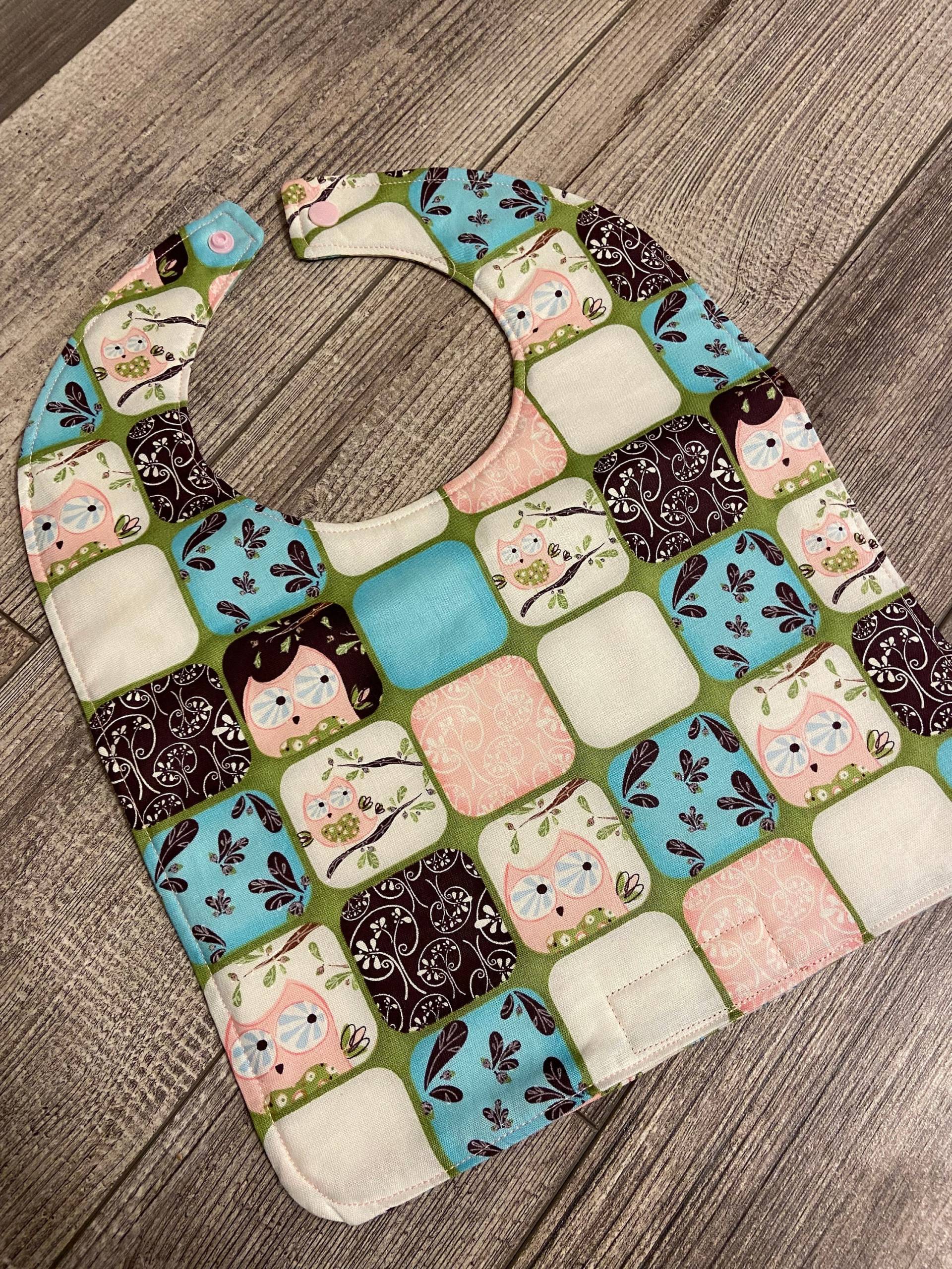 Kleinkind-Bib Eulen in Blöcken, Personalisierung Verfügbar von Etsy - PathfinderGifts