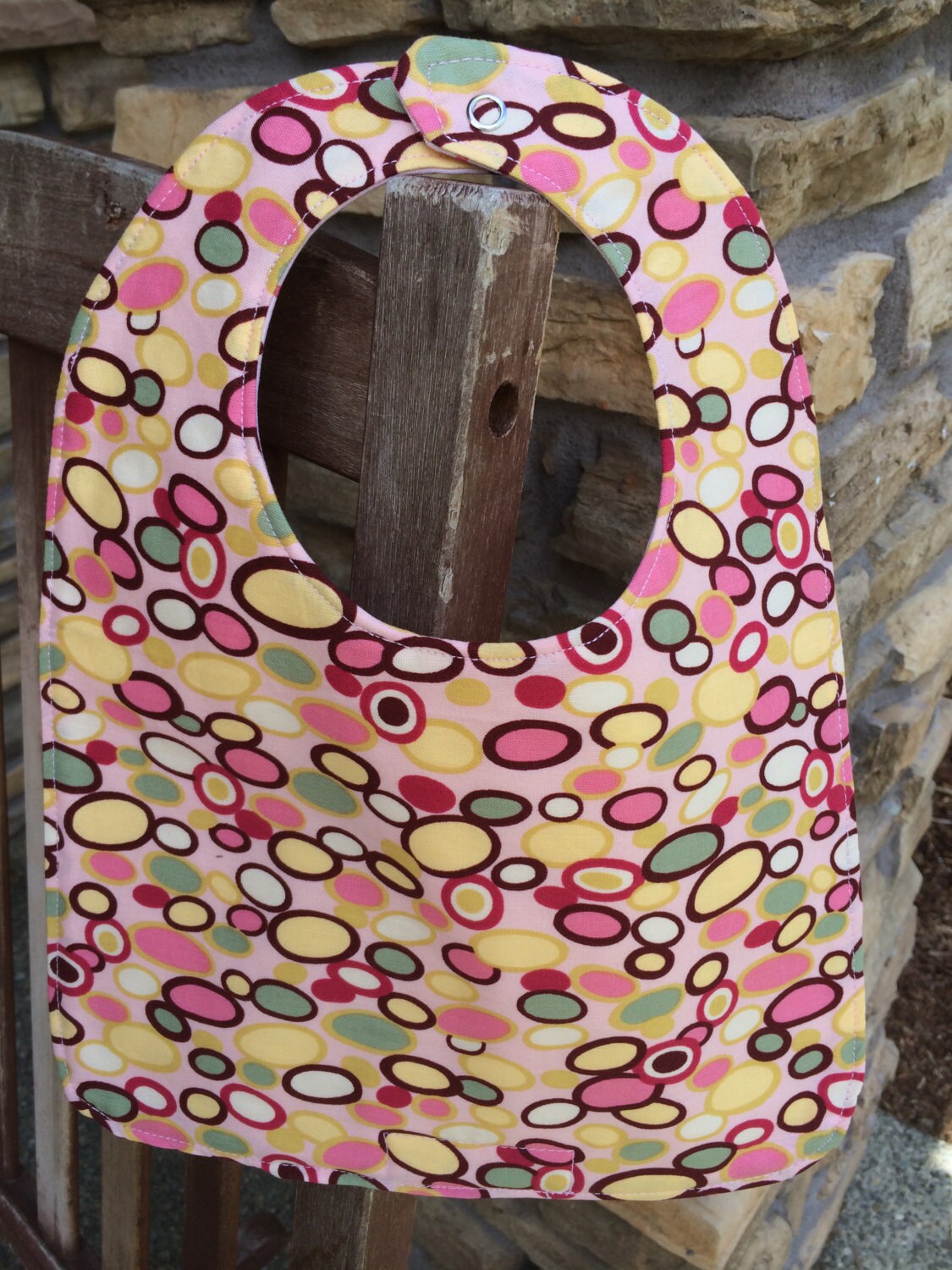 Kleinkind-Bib Ovale Auf Rosa, Personalisierung Verfügbar von Etsy - PathfinderGifts