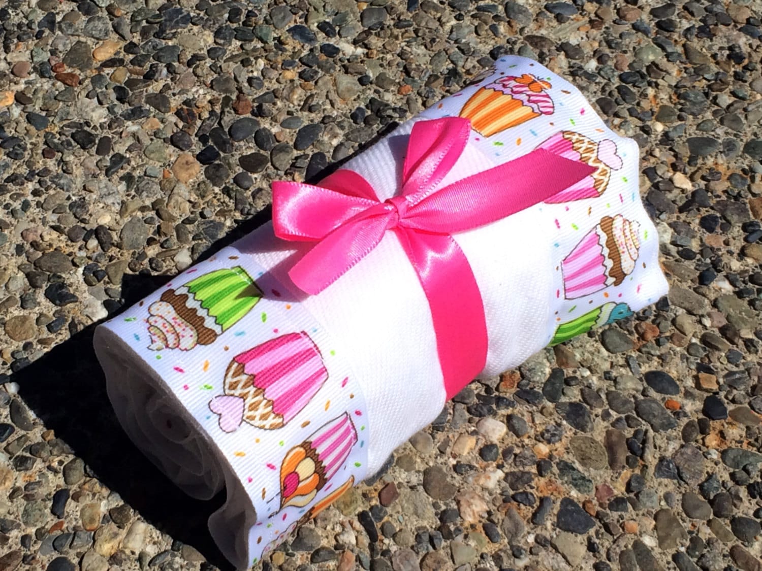 Rülpsen Tuch/Changing Pad Cupcakes Sind Süß, Personalisierung Zur Verfügung von Etsy - PathfinderGifts