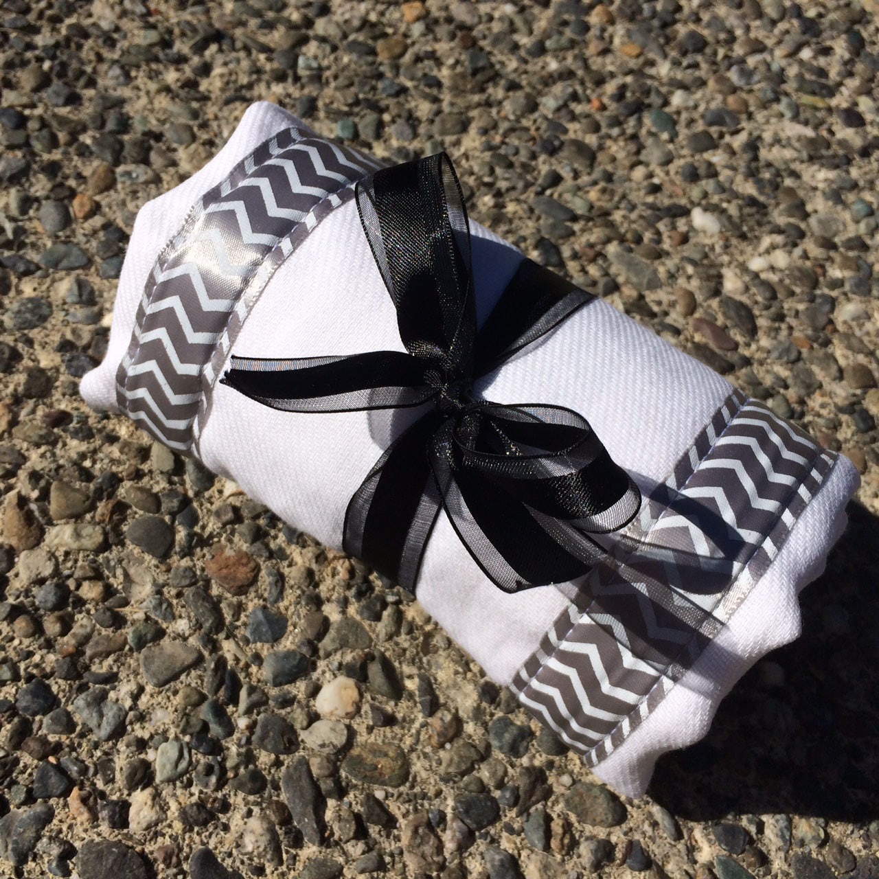 Rülpsen Tuch/Pad Ändern Chevron Zig Zag Print Auf Grau, Personalisierung Zur Verfügung von Etsy - PathfinderGifts
