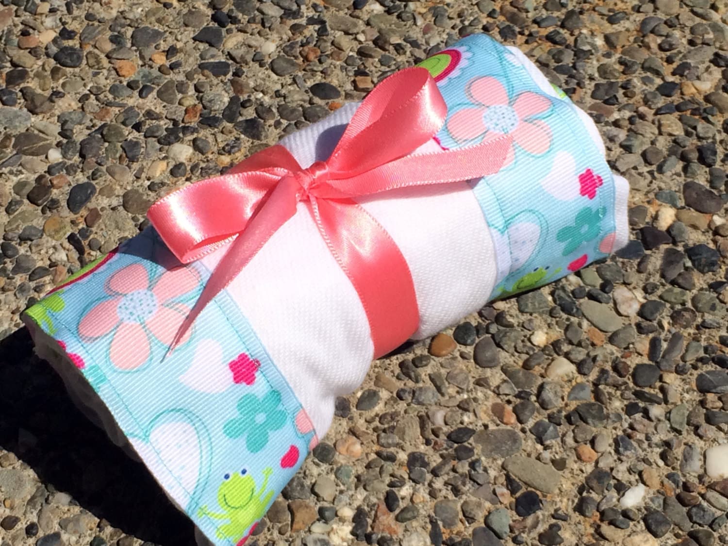 Rülpsen Tuch/Pad Ändern Frösche Und Blumen Auf Hellblau, Personalisierung Zur Verfügung von Etsy - PathfinderGifts