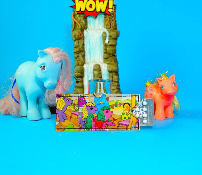 Pillenhülle L My Little Pony Comic Upcycling Unikat von Etsy - PauwPauw
