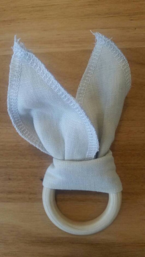 Neutrale Ahorn Häschen Beißring von Etsy - PenniandHugh