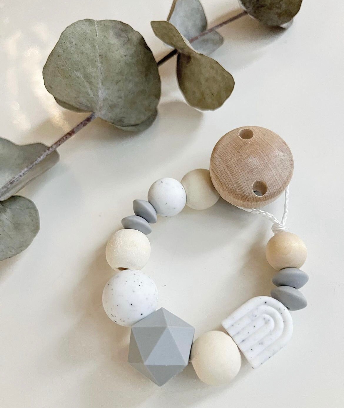 Schnullerkette Gritty Grey Schnullerkette Gritty Grey von Etsy - Perlenliebchen