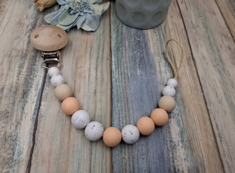 Schnullerkette Ohne Namen Mit Silikonperlen Apricot Und Granitperlen Für Junge Mädchen von Etsy - PerlenprinzessinHB