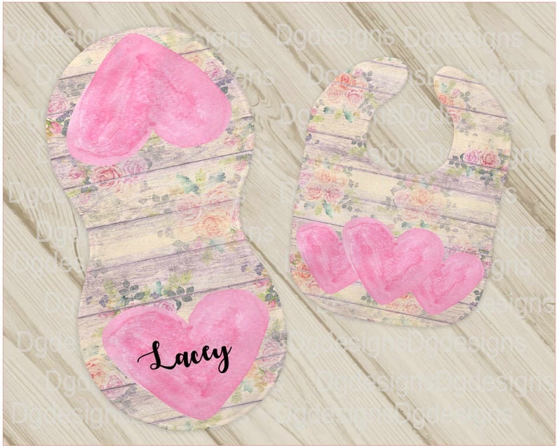 Shabby Chic Blumen Baby Lätzchen Und Spucktuch Set, Herz-Babypartygeschenk von Etsy - PersonalizedTouch11
