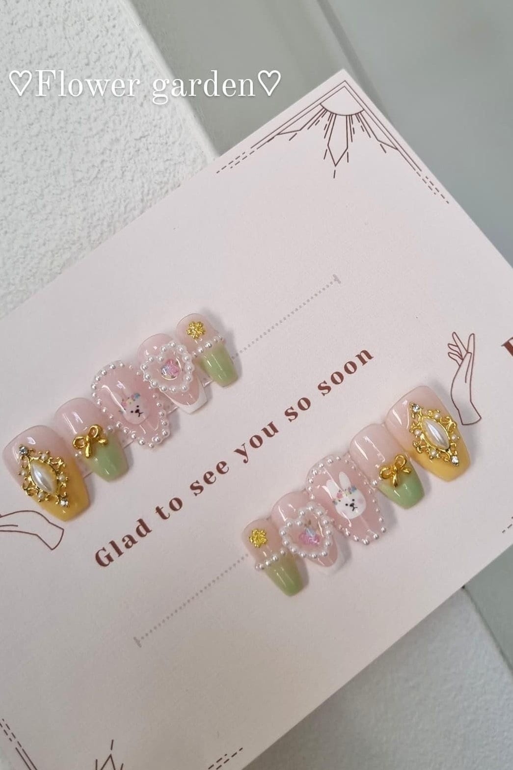 Blumengarten | Wiederverwendbare Press Ons Falsche Nägel Gefälschte Stiletto Rosa Blumen Häschen Perlen Handgemachte Pastelle Edel Handbemalt Blumengarten | Wiederverwendbare Press Ons Falsche Nägel Gefälschte Stiletto Rosa Blumen Häschen Perlen Handgemachte Pastelle Edel Handbemalt von Etsy - PetillanteNails
