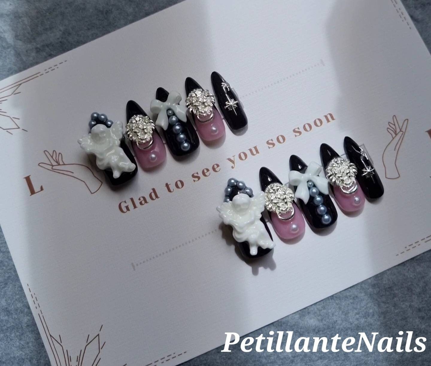 Eenie | Gothic, Vintage, Engel, Press On, Falscher Nagel, Handbemalt, Harajuku, Kawaii Nägel, Verträumt, Schwarze Charaktere, Cherub, Gyaru, Niedlich von Etsy - PetillanteNails