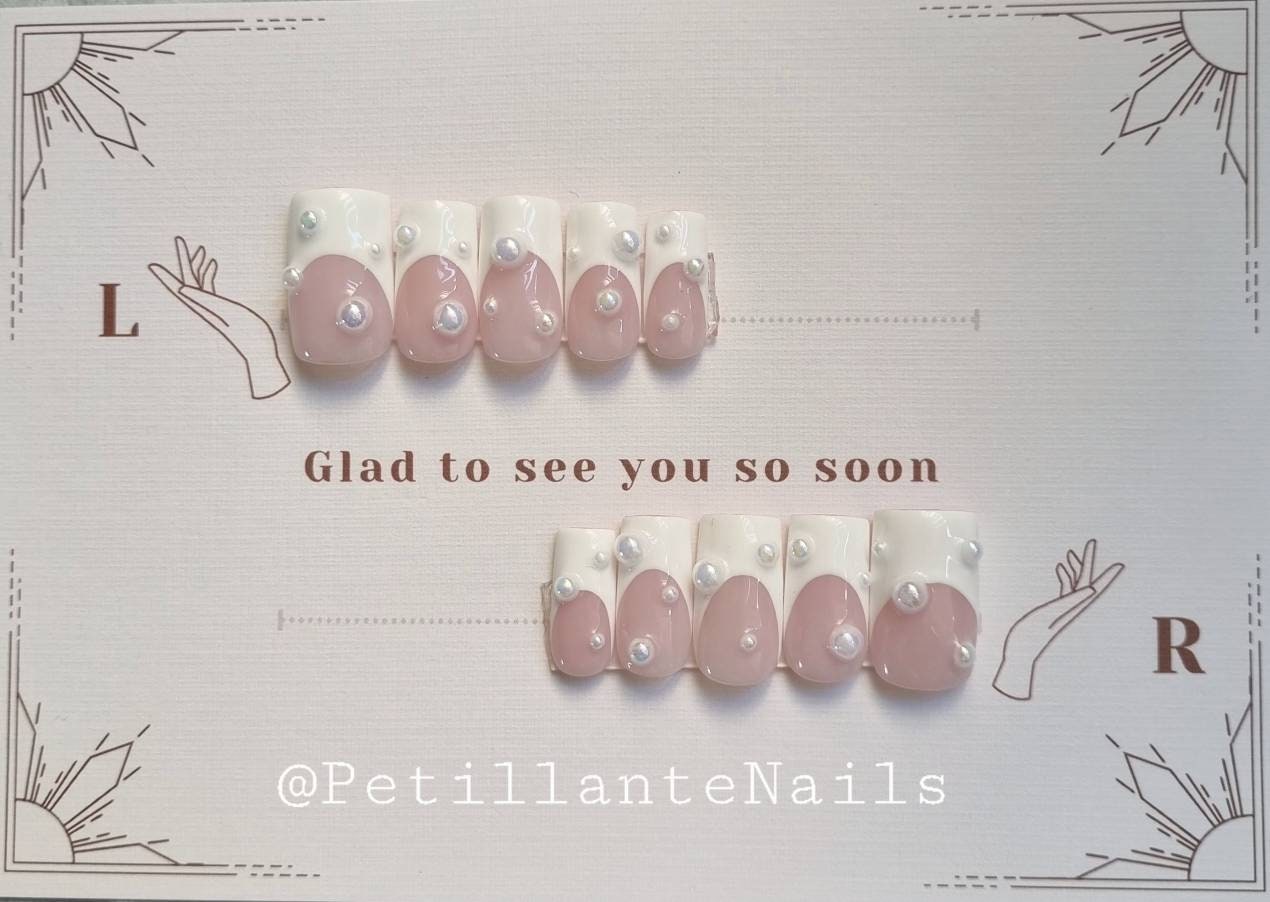 Oh Mein, Was Bist Du Perlen French Tips Rosatöne Press Ons Nägel Kurze Quadratisch Luxuriös Handbemalt von Etsy - PetillanteNails