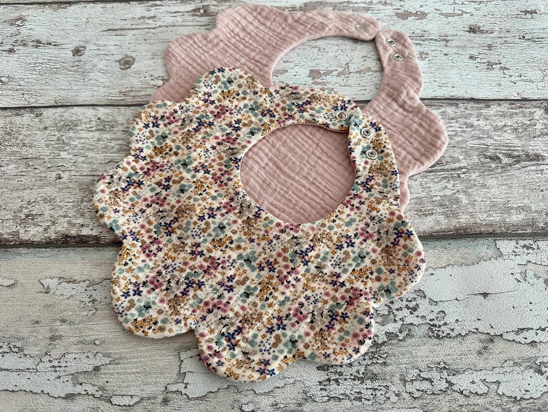 Babylätzchen Mit Blumenmuster, 2Er-Set Lätzchen, Babyhalstuch, Lätzchen Für Babys, Babypartygeschenk Babylätzchen Mit Blumenmuster, 2Er-Set Lätzchen, Babyhalstuch, Lätzchen Für Babys, Babypartygeschenk von Etsy - PetitBabu