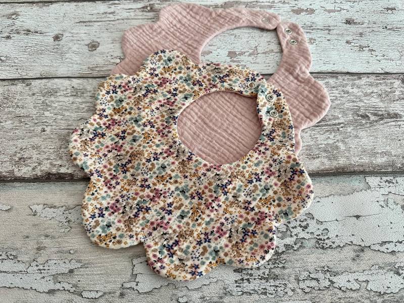Babylätzchen Mit Blumenmuster, 2Er-Set Lätzchen, Babyhalstuch, Lätzchen Für Babys, Babypartygeschenk von Etsy - PetitBabu
