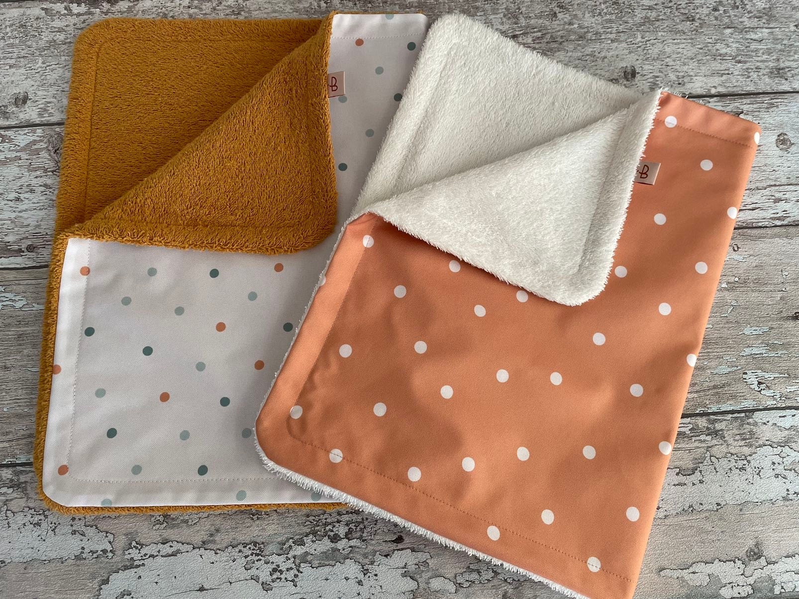 Extra Wechselauflage, Wasserabweisende Wickelunterlage, Gepunktete Wickelunterlage Extra Wechselauflage, Wasserabweisende Wickelunterlage, Gepunktete Wickelunterlage von Etsy - PetitBabu