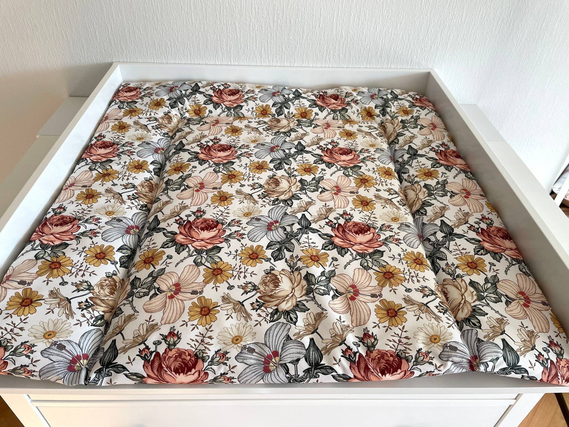 Wasserfeste Wickelauflage Vintage Flowers, Wickelauflage, Florale Wasserabweisende Wasserfeste Wickelauflage Vintage Flowers, Wickelauflage, Florale Wasserabweisende von Etsy - PetitBabu