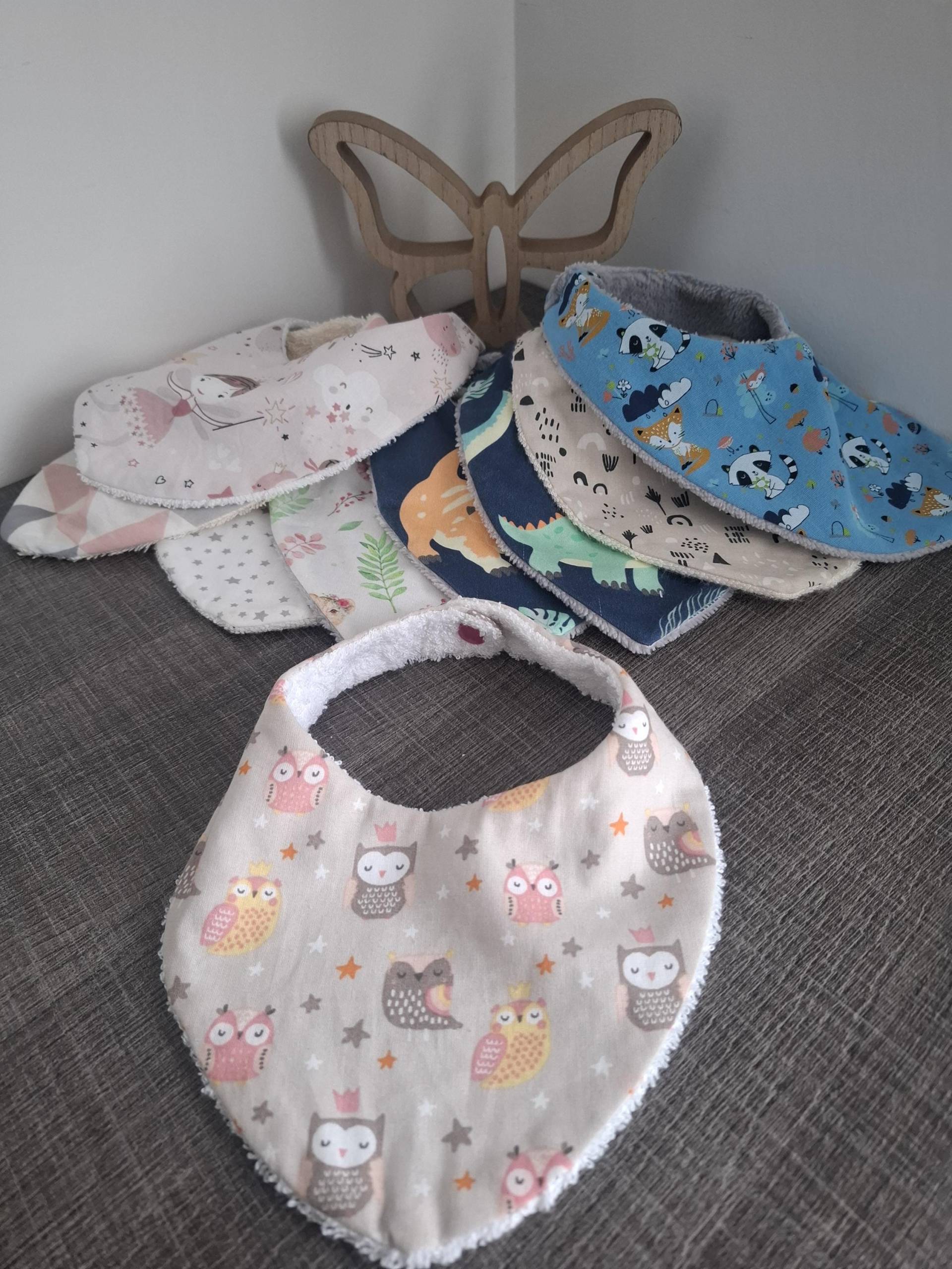 Bandana-Lätzchen Mit Druckknopfverschluss, Verschiedene Muster Und Farben, Aus Weichem Bambus-Frottee in Verschiedenen Farben von Etsy - PetitPapillonEnCoton