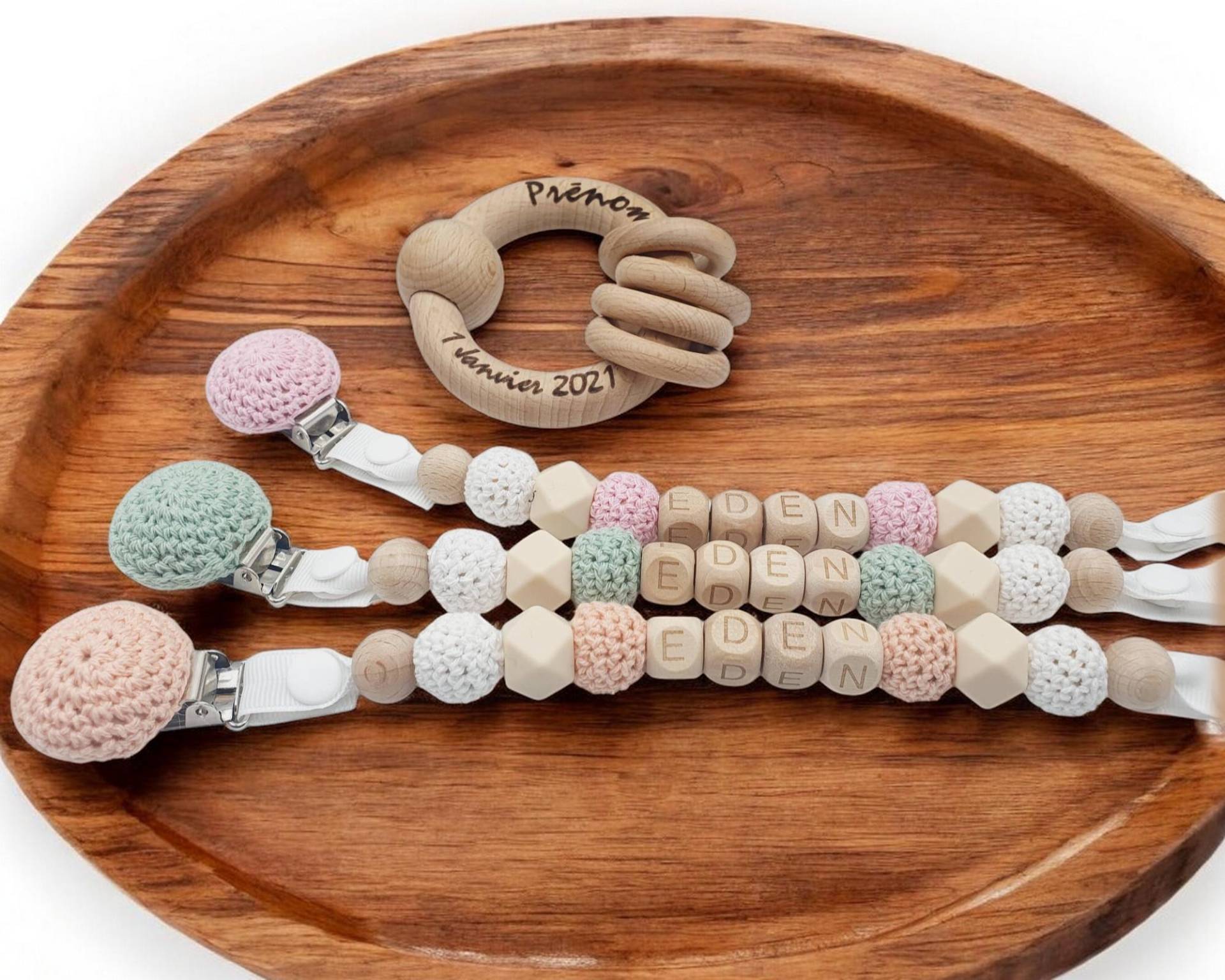 Personalisierter Schnuller-Clip/Vorname Baby-Geburtsgeschenk, Modell „Eden" Personalisierter Schnuller-Clip/Vorname Baby-Geburtsgeschenk, Modell „Eden" von Etsy - PetitsTresorsDeLily