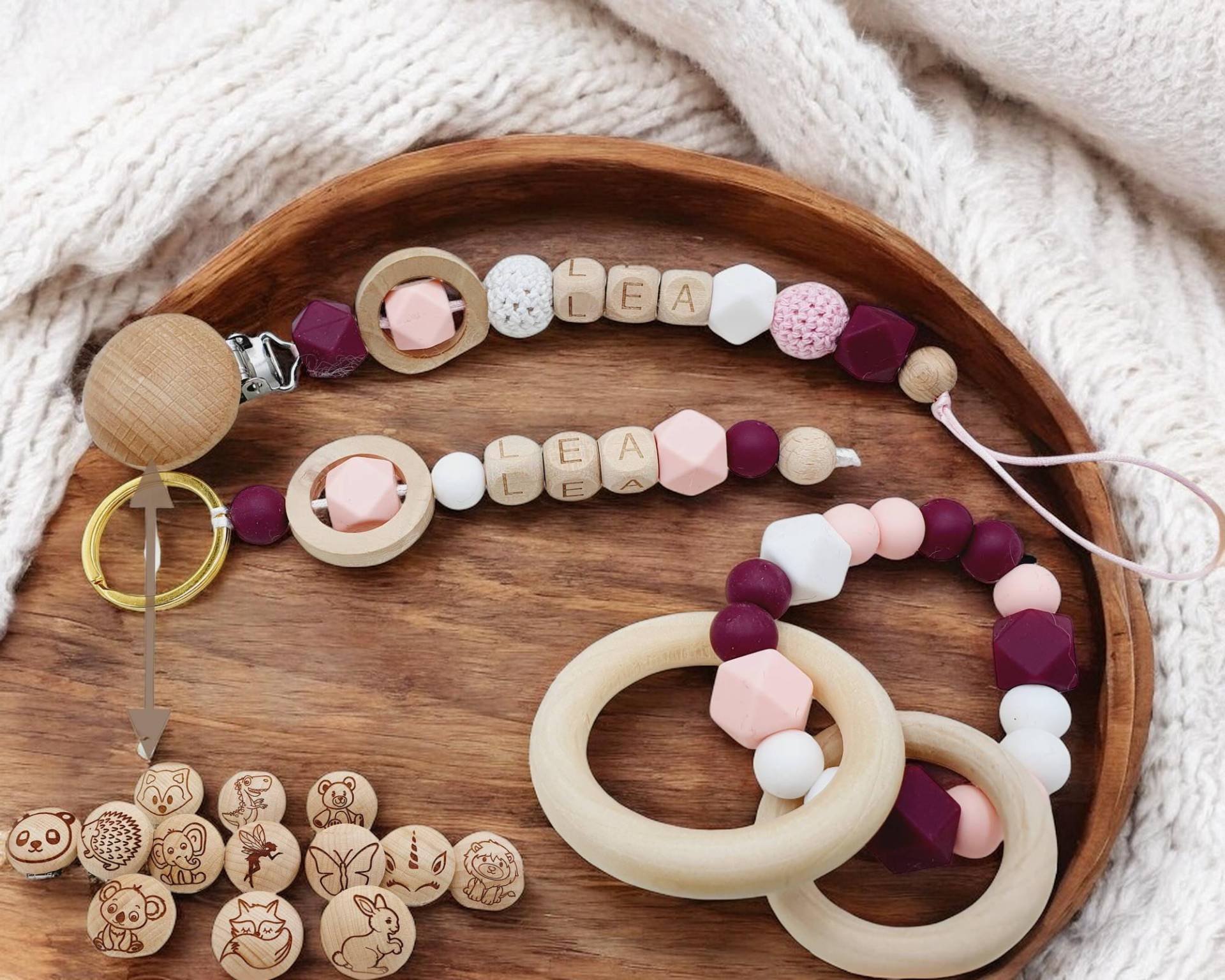 Personalisierter Schnullerclip/Vorname Babyspielzeug Geburtsgeschenk, Modell ‚Léa Rose' Personalisierter Schnullerclip/Vorname Babyspielzeug Geburtsgeschenk, Modell ‚Léa Rose' von Etsy - PetitsTresorsDeLily
