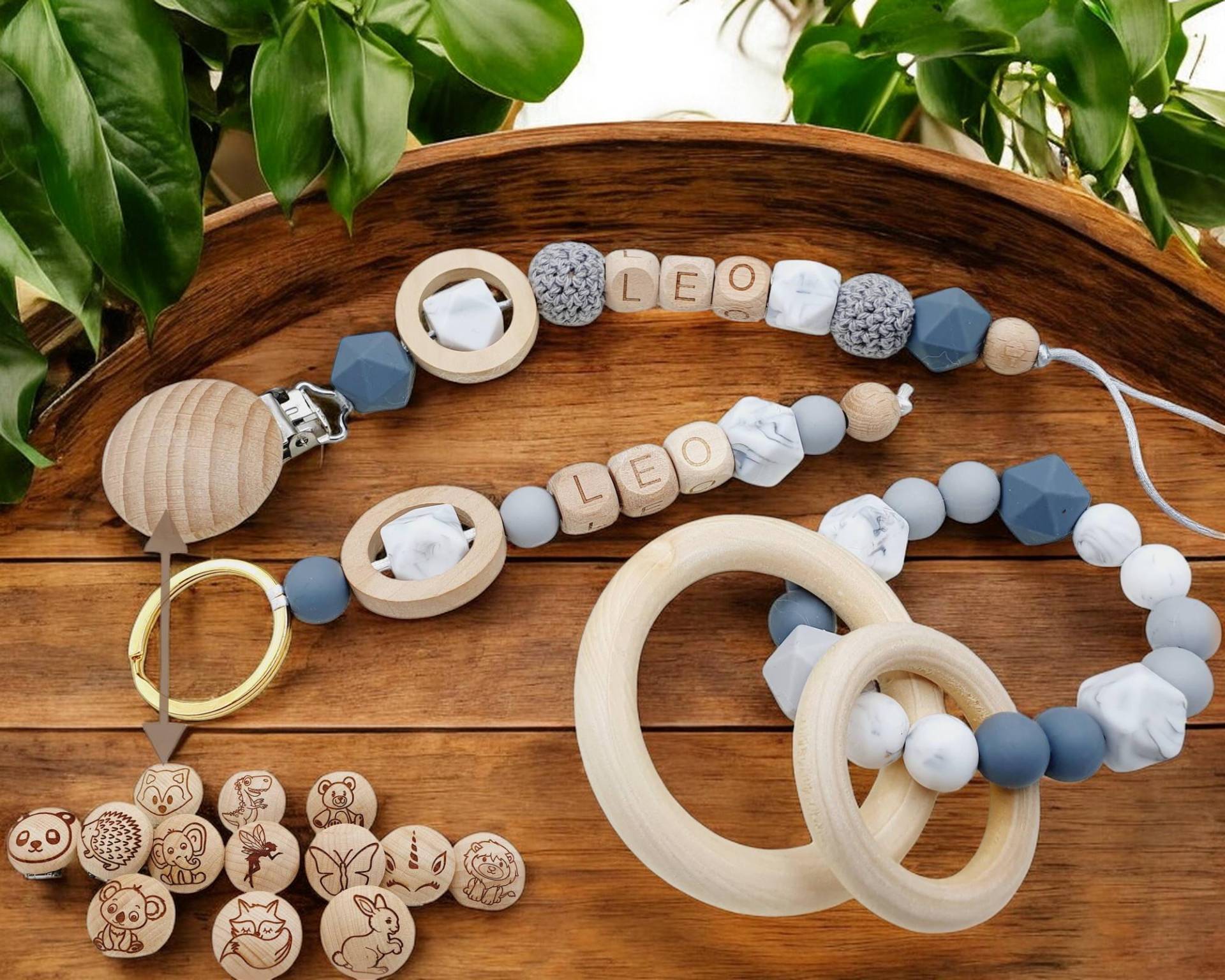 Personalisierter Schnullerclip/Vorname Babyspielzeug Geburtsgeschenk, Modell "Léo Gris' von Etsy - PetitsTresorsDeLily