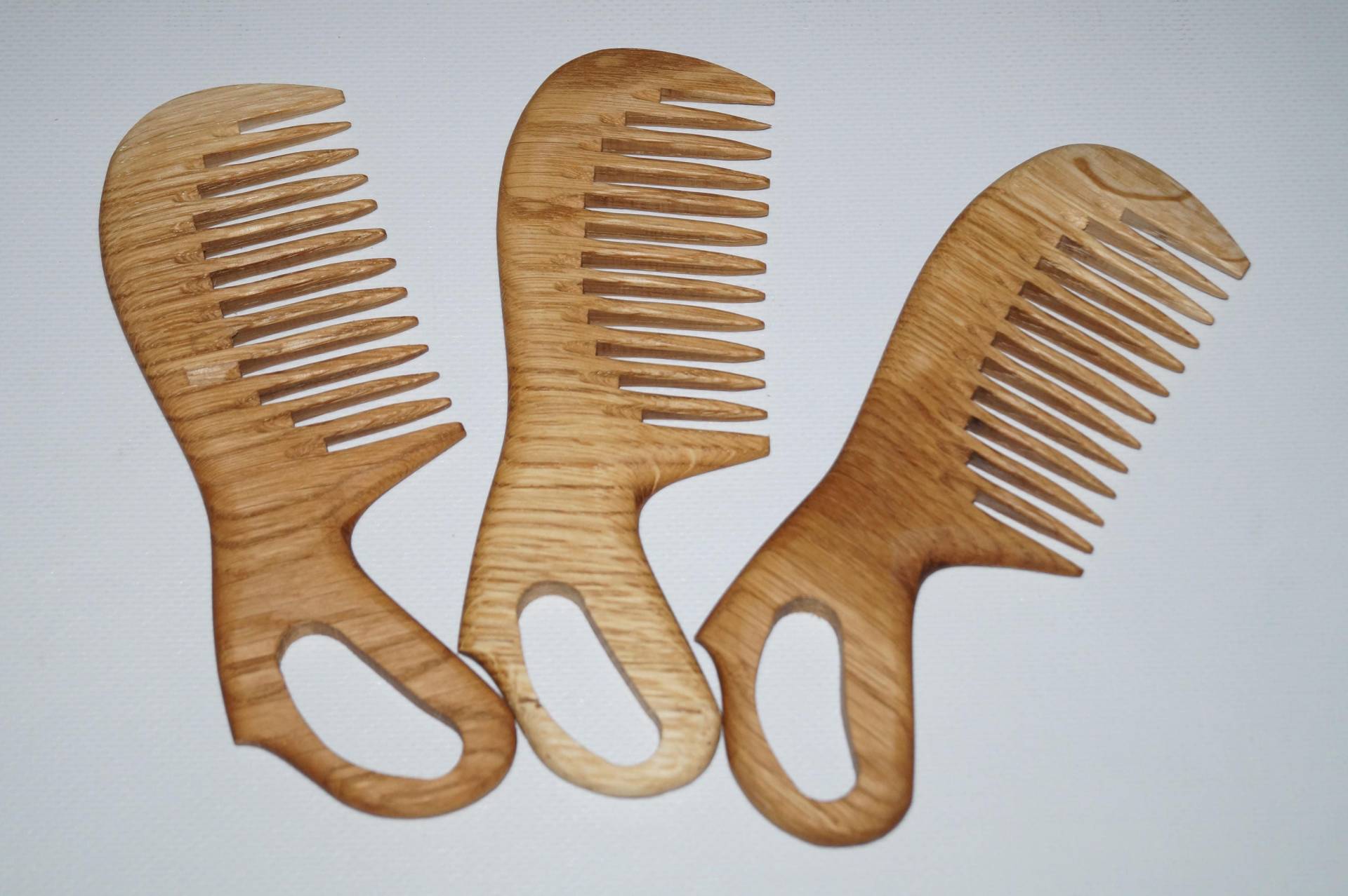 Holz Haarkamm Holzkamm Geschenk Für Sie Mama Tante Großmutters Eichenkamm Geschenkidee Kamm Holz Haarkamm Holzkamm Geschenk Für Sie Mama Tante Großmutters Eichenkamm Geschenkidee Kamm von Etsy - Petrykovka