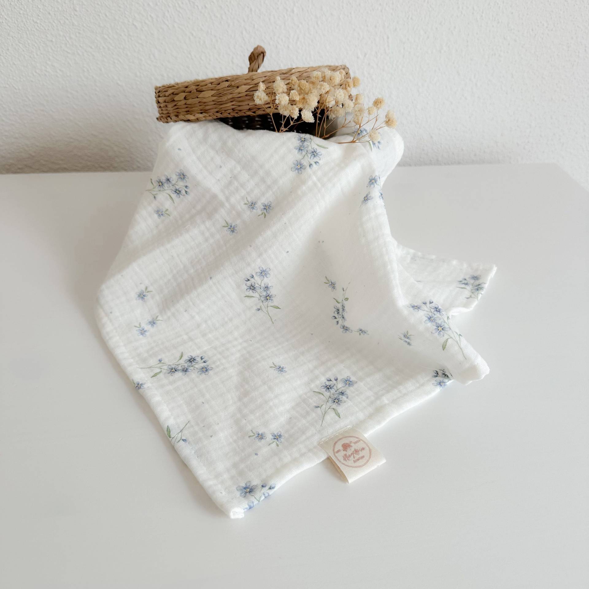 Spucktuch Aus Bio Musselin | Mulltuch Einlagig Handmade Babygeschenk Blumen Aquarell Vergissmeinnicht Geschenk Zur Geburt Spucktuch Aus Bio Musselin | Mulltuch Einlagig Handmade Babygeschenk Blumen Aquarell Vergissmeinnicht Geschenk Zur Geburt von Etsy - Pfingstrosenatelier