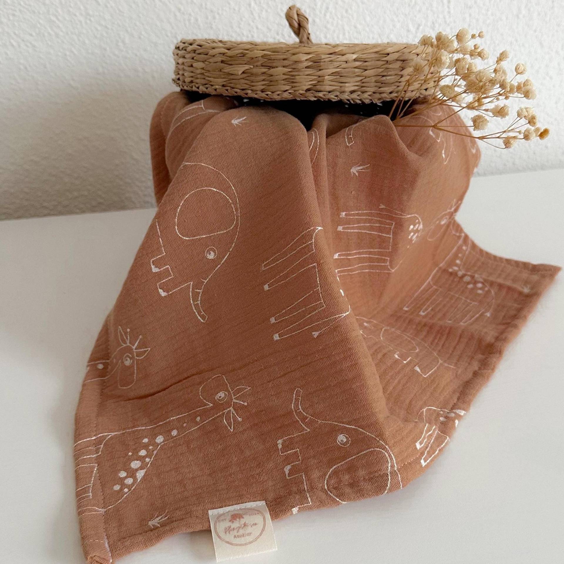 Spucktuch Aus Musselin | Safari Mocca Mulltuch Einlagig Handmade Babygeschenk Tiere Giraffe Elefant Geschenk Zur Geburt von Etsy - Pfingstrosenatelier
