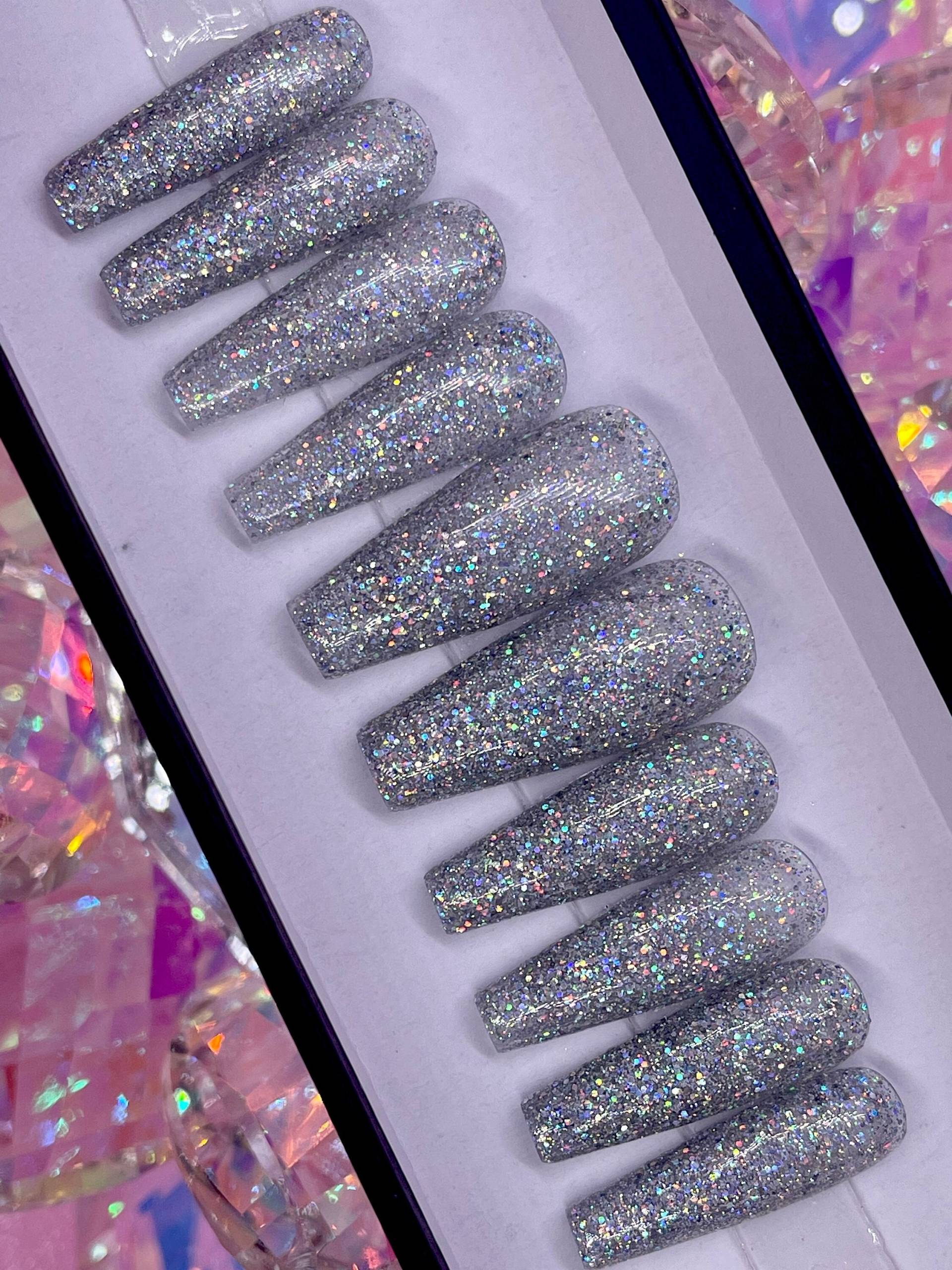 Tanzende Diamanten | Silber Glitzer Nägel Holographic Glitter Press On Nails Tanzende Diamanten | Silber Glitzer Nägel Holographic Glitter Press On Nails von Etsy - PinkiePromisesCo
