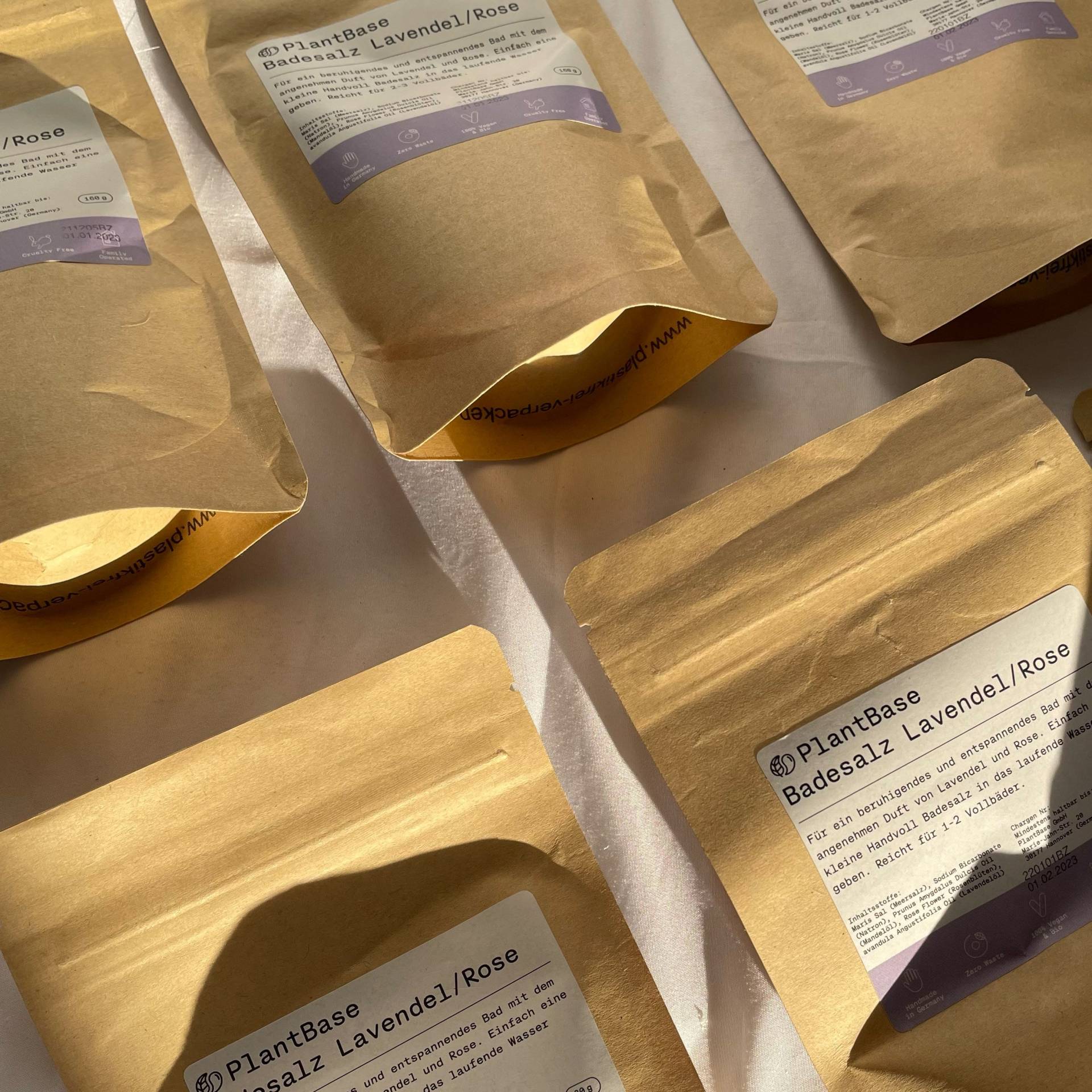 Naturkosmetik Badesalz Mit Lavendel Und Rosenblüten | Vegan & Bio Handgemacht in Deutschland Ohne Plastik von Etsy - PlantBaseGmbH