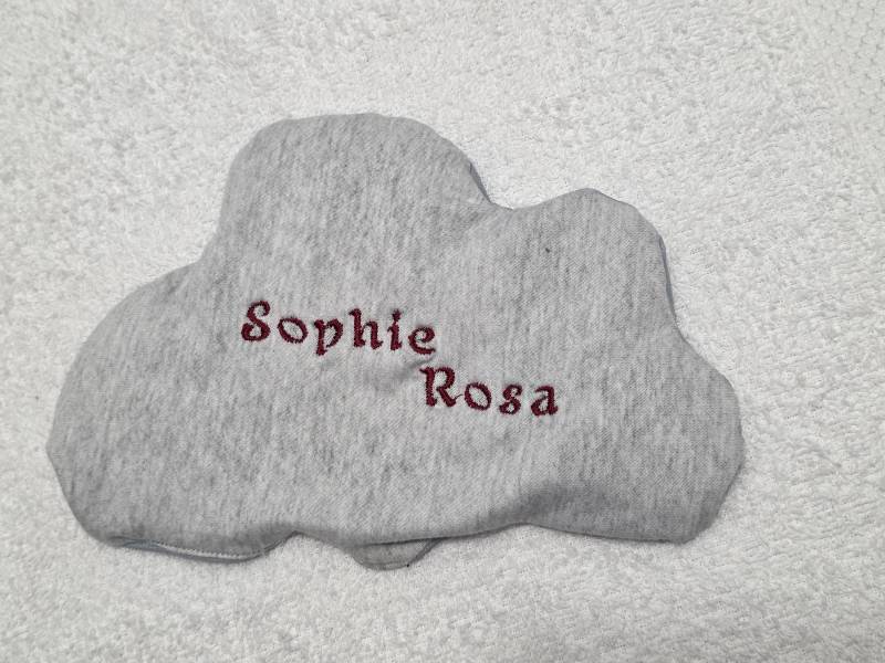 Handgemachtes Dinkelkissen Wolke Mit Namensstickerei | Personalisiertes Wärmekissen & Kühlkissen Geschenk Zur Geburt, Taufe, Baby, Kind Handgemachtes Dinkelkissen Wolke Mit Namensstickerei | Personalisiertes Wärmekissen & Kühlkissen Geschenk Zur Geburt, Taufe, Baby, Kind von Etsy - PlotterSchmiede25