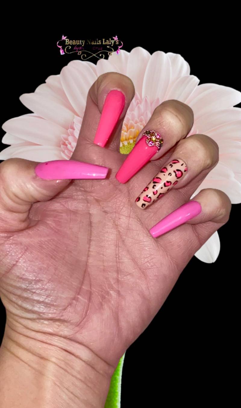 Rosa/Press-On-Nägel von Etsy - PressOnLalys