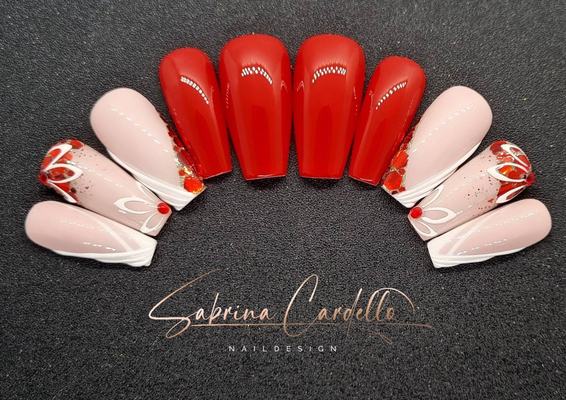A Little Bit Red in Verschiedenen Formen Und Längen Wiederverwendbare Press On Nails A Little Bit Red in Verschiedenen Formen Und Längen Wiederverwendbare Press On Nails von Etsy - PressOnNailsSC