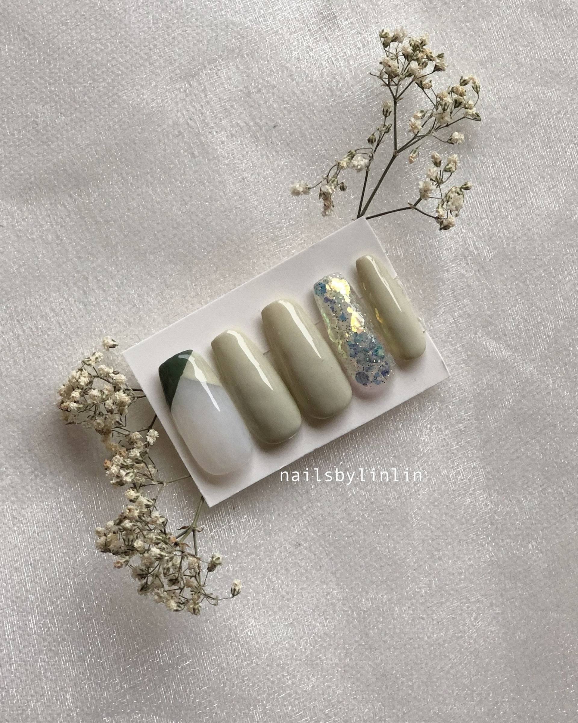 Grün-Glitter Press-On Nails. Gelnägel.asian Nailart von Etsy - PressonNailsbyLinlin