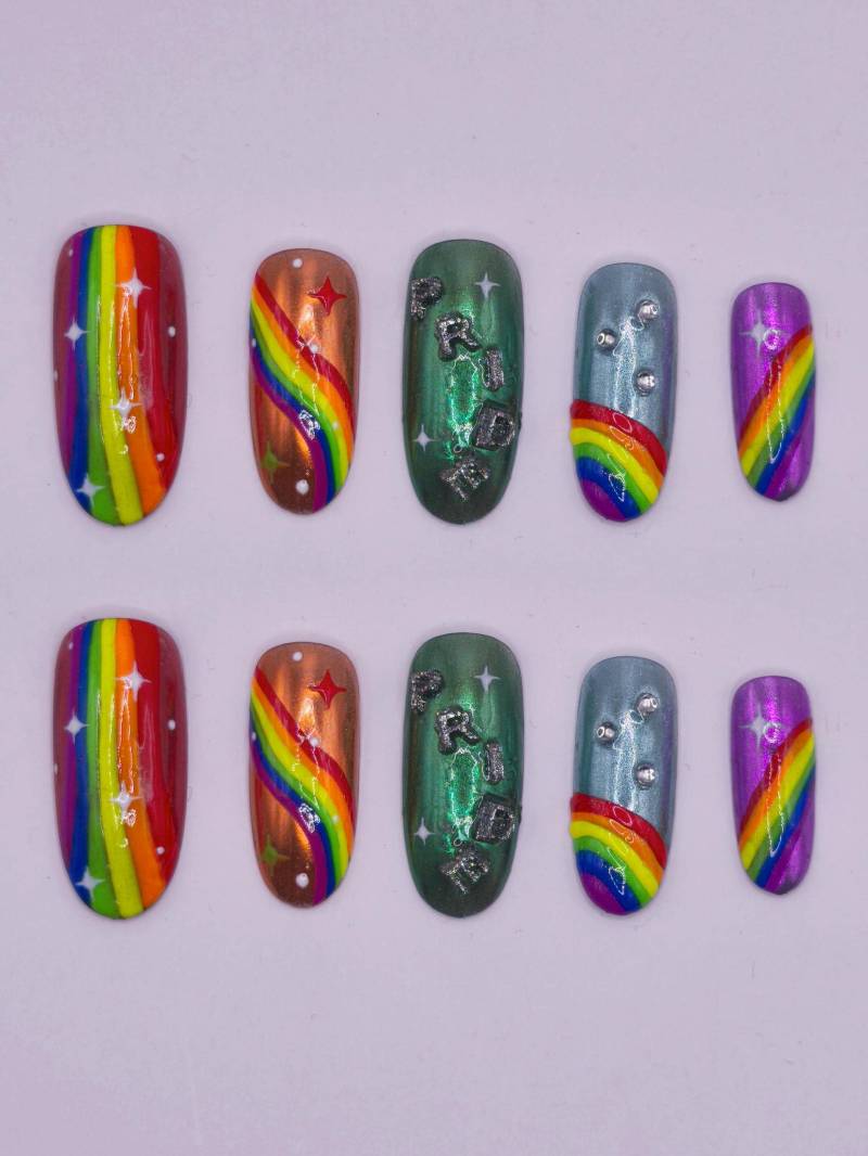 Handgefertigte Regenbogen Pride Press On Nails - Bunte Festival Nägel | Lgbtq+ Pride Nagel Kunst Glitzernde Fake Set von Etsy - PressonnailsAura