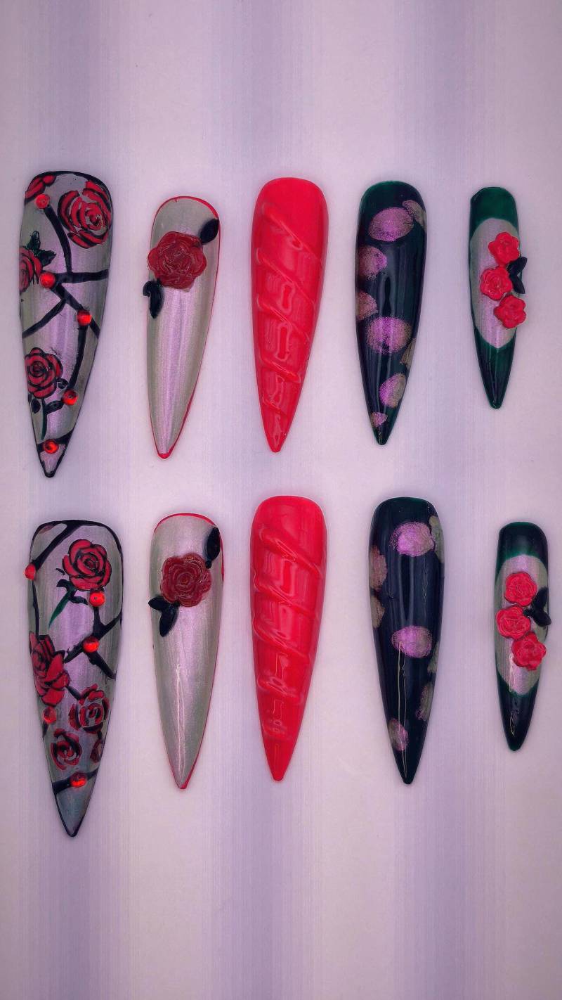 Handgemachte Rose Drücken Sie Auf Die Nägel | 3D Blumen Lange Sarg Rote Und Schwarze Elegante Falsche Wiederverwendbares Nail Art Set Für von Etsy - PressonnailsAura