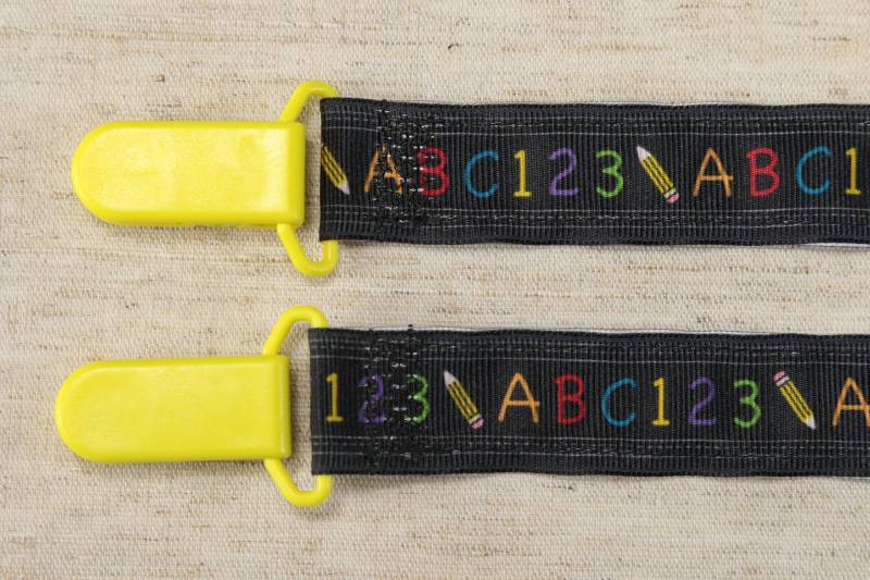 Schnullerkette Abc 123 - Back To School Lehrerin | Schnullerband Schnullerkette von Etsy - PrettyBittyBabyGoods
