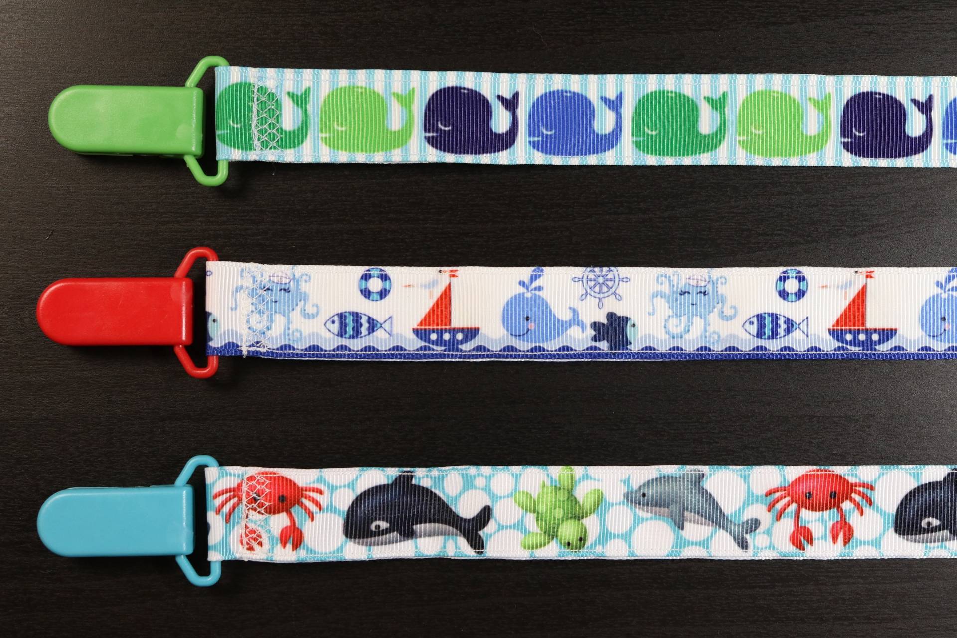 Schnullerkette Wale - Segelboote Meerestiere | Schnullerband Schnullerkette von Etsy - PrettyBittyBabyGoods