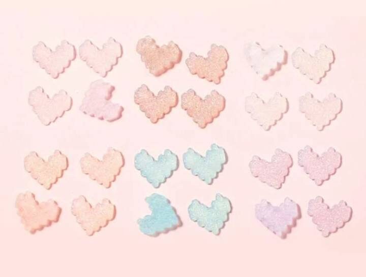 8-Bit Herz Charms 8-Bit Herz Charms von Etsy - PrettyLitBeauty