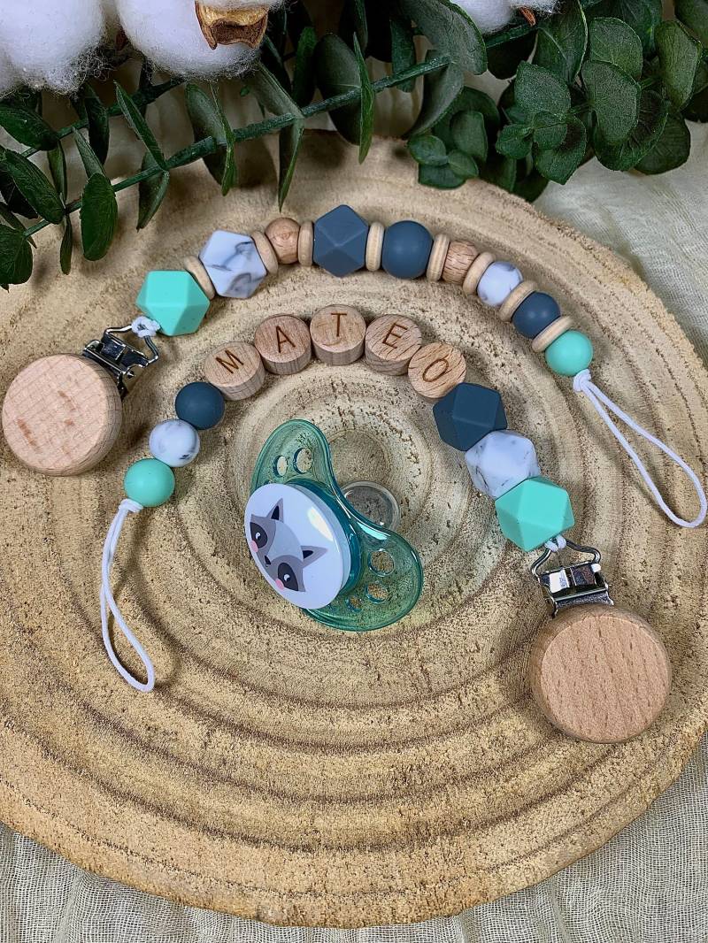Handgemachte Schnullerkette Blau/Türkis/Weiß | Mit Und Ohne Namen Individuell, Personalisierbar Ein Echtes Unikat von Etsy - PrettyThingSB